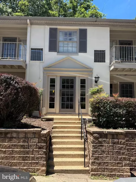 5902 D Kingsford Rd, Springfield, VA 22152
