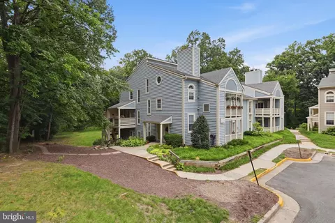 7805 Willow Point Dr #7805, Falls Church, VA 22042