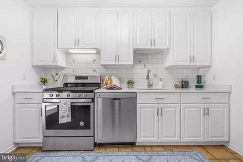 Kitchen - 7233 Ashview Dr, Springfield, VA 22153 photo 1 of 1