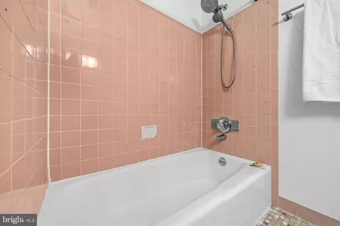 Bath - 7233 Ashview Dr, Springfield, VA 22153 photo 2 of 3