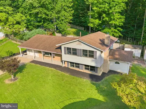 View/Area - 7233 Ashview Dr, Springfield, VA 22153 photo 2 of 2