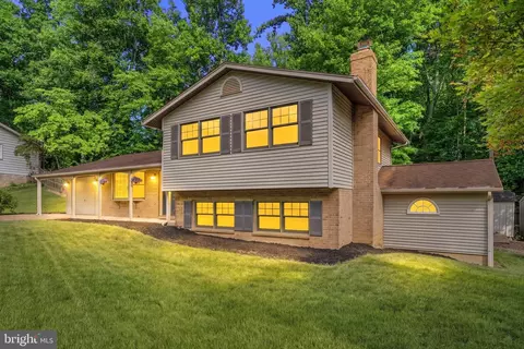 Exterior - 7233 Ashview Dr, Springfield, VA 22153 photo 1 of 13