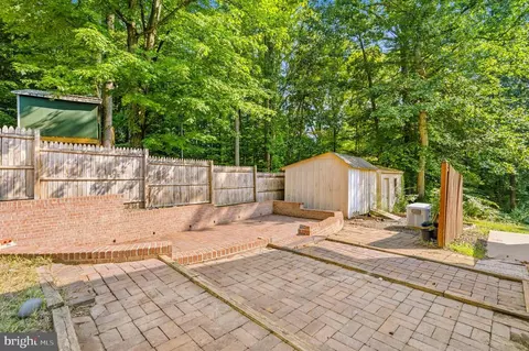Exterior - 7233 Ashview Dr, Springfield, VA 22153 photo 2 of 13