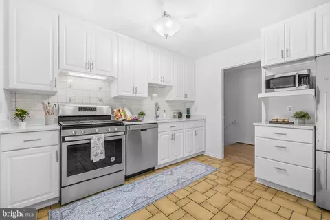 Other - 7233 Ashview Dr, Springfield, VA 22153 photo 6 of 16