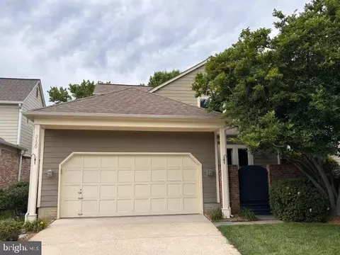 3120 Jerman Ln, Oakton, VA 22124