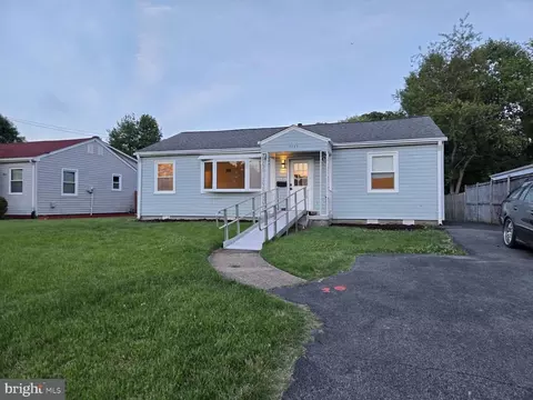 2949 Rosemary Ln, Falls Church, VA 22042