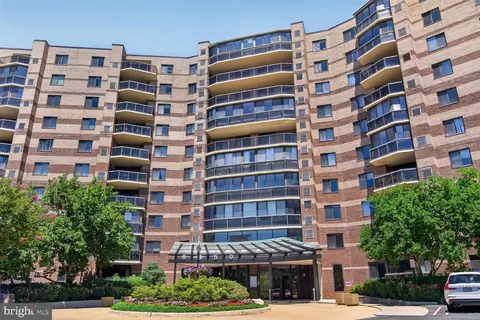 8350 Greensboro Dr #1009, Mclean, VA 22102