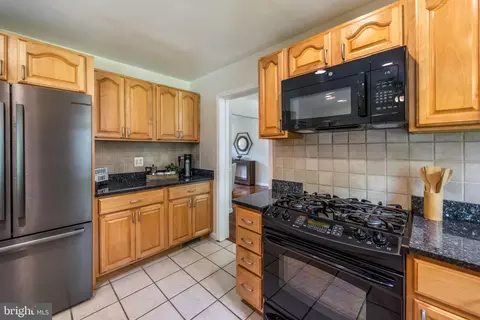 Kitchen - 7808 Braemar Way, Springfield, VA 22153 photo 4 of 5