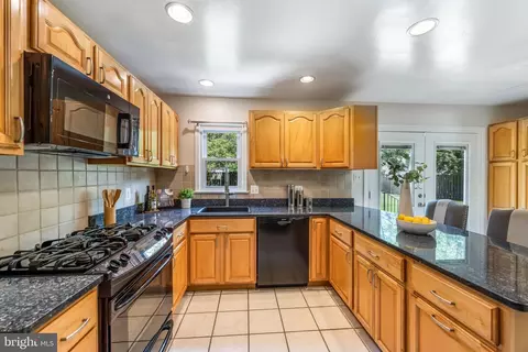 Kitchen - 7808 Braemar Way, Springfield, VA 22153 photo 2 of 5