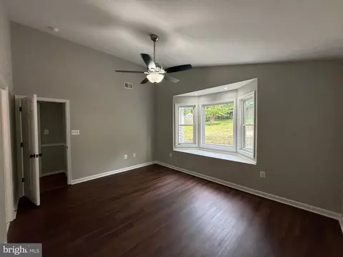Living - 7412 Axton St, Springfield, VA 22151 photo 20 of 20