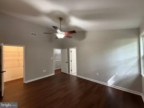 Bedroom - 7412 Axton St, Springfield, VA 22151 photo 4 of 10
