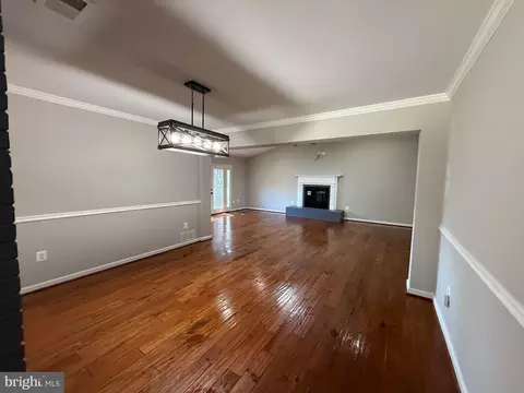 Living - 7412 Axton St, Springfield, VA 22151 photo 1 of 20