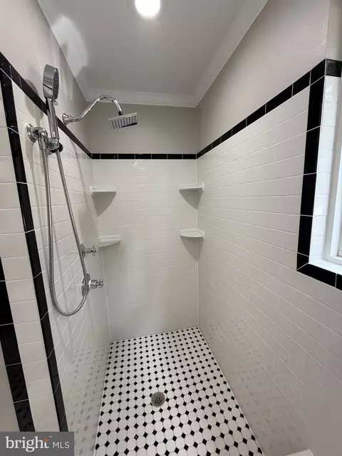 Bath - 7412 Axton St, Springfield, VA 22151 photo 5 of 10