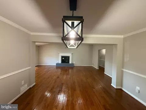 Living - 7412 Axton St, Springfield, VA 22151 photo 5 of 20