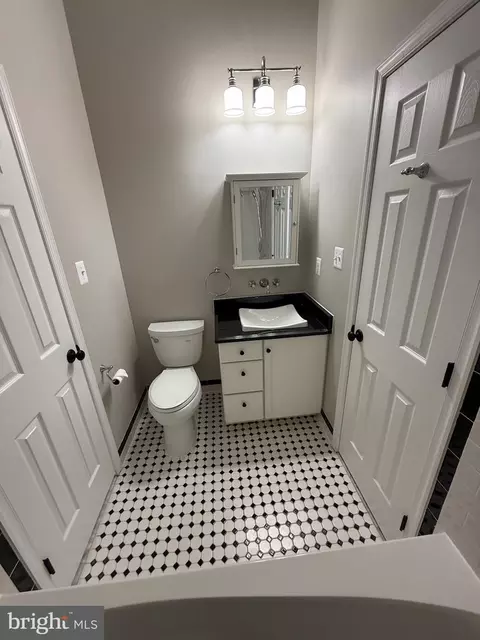 Bath - 7412 Axton St, Springfield, VA 22151 photo 8 of 10