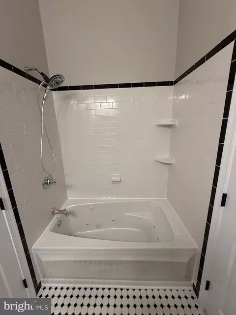 Bath - 7412 Axton St, Springfield, VA 22151 photo 9 of 10