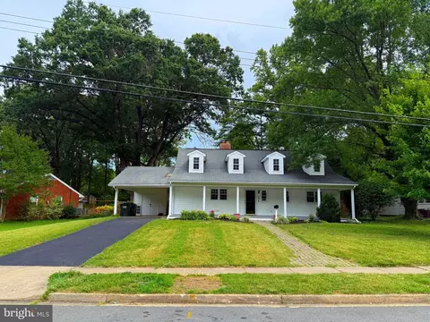 Exterior - 7412 Axton St, Springfield, VA 22151 photo 2 of 4