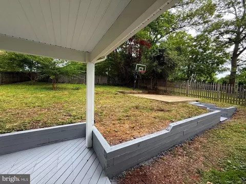Exterior - 7412 Axton St, Springfield, VA 22151 photo 4 of 4