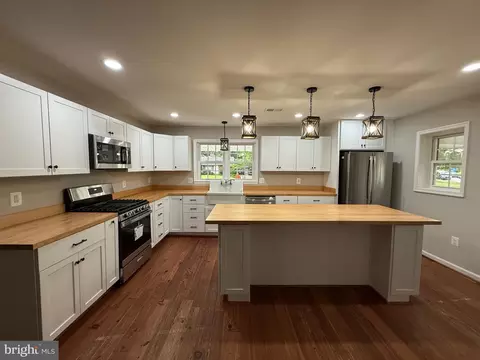 Kitchen - 7412 Axton St, Springfield, VA 22151 photo 1 of 5