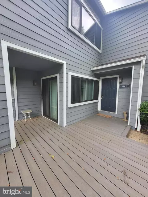 1904 A Villaridge Dr, Reston, VA 20191