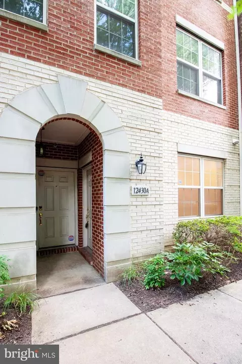 12430 A Liberty Bridge Rd, Fairfax, VA 22033