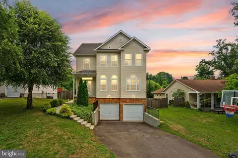 7029 Swain Dr, Alexandria, VA 22306