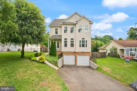 7029 Swain Dr, Alexandria, VA 22306