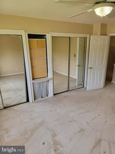 8418 Penshurst Dr #592, Springfield, VA 22152