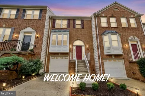 2106 Bobbyber Dr, Vienna, VA 22182