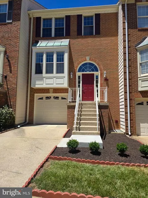 2106 Bobbyber Dr, Vienna, VA 22182