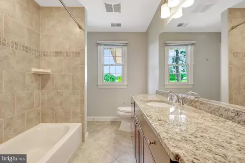 Bath - 6700 Norview Ct, Springfield, VA 22152 photo 7 of 8