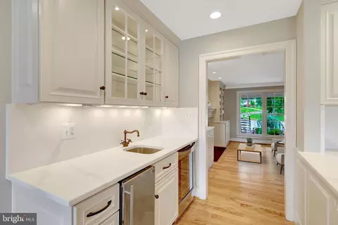 Kitchen - 6700 Norview Ct, Springfield, VA 22152 photo 5 of 5