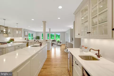 Kitchen - 6700 Norview Ct, Springfield, VA 22152 photo 4 of 5