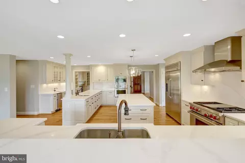 Kitchen - 6700 Norview Ct, Springfield, VA 22152 photo 3 of 5
