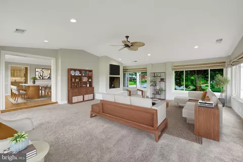Living - 6700 Norview Ct, Springfield, VA 22152 photo 6 of 8