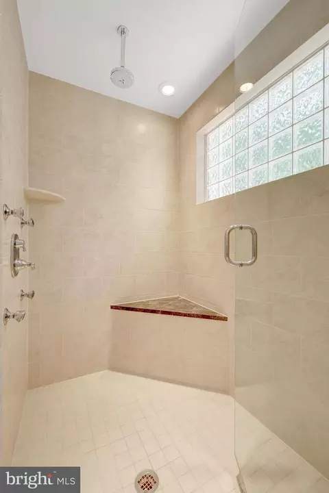 Bath - 6700 Norview Ct, Springfield, VA 22152 photo 2 of 8