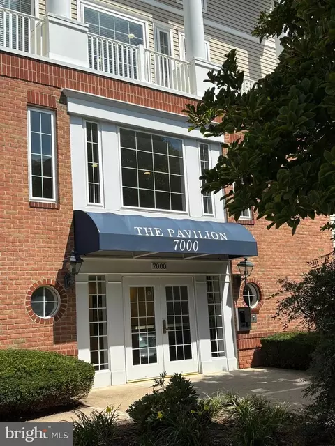 7000 Falls Reach Dr #407, Falls Church, VA 22043