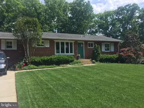 605 SE Orrin St SE, Vienna, VA 22180