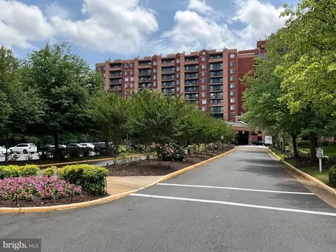 2230 George C Marshall Dr #313, Falls Church, VA 22043