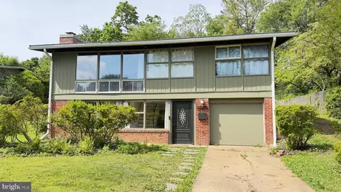 7819 Sycamore Dr, Falls Church, VA 22042