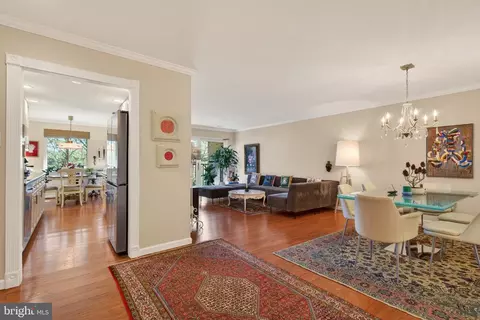 3031 Borge St #307, Oakton, VA 22124