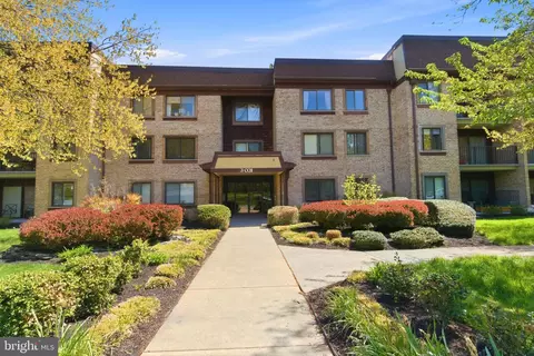 3031 Borge St #307, Oakton, VA 22124