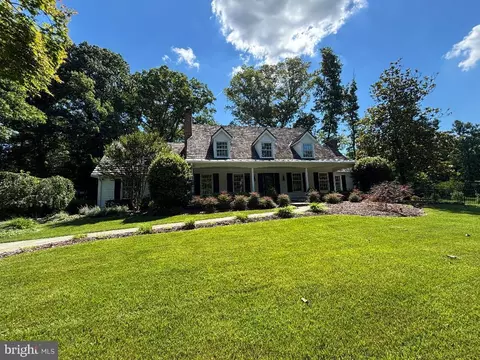 1123 Laurelwood Dr, Mclean, VA 22102