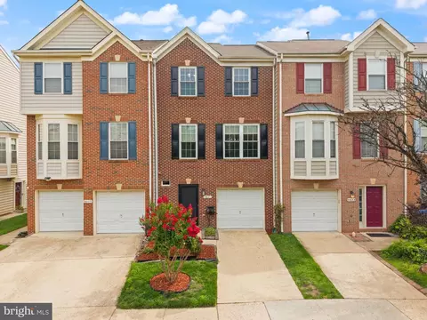 4621 Deerwatch Dr, Chantilly, VA 20151