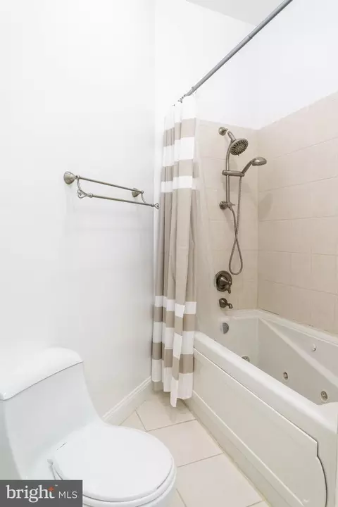 Bath - 5409 Easton Dr, Springfield, VA 22151 photo 6 of 9