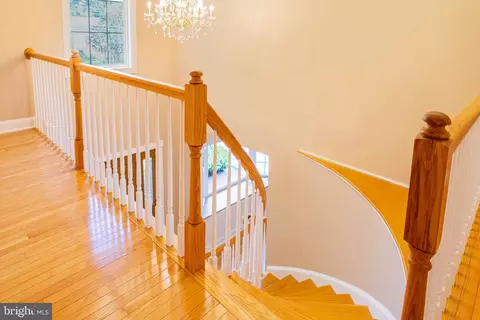 Entry Way - 5409 Easton Dr, Springfield, VA 22151 photo 5 of 7