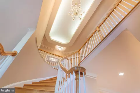 Entry Way - 5409 Easton Dr, Springfield, VA 22151 photo 3 of 7