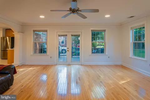Living - 5409 Easton Dr, Springfield, VA 22151 photo 7 of 7