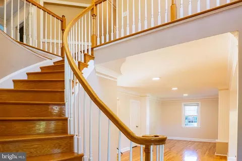 Entry Way - 5409 Easton Dr, Springfield, VA 22151 photo 6 of 7
