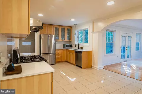 Kitchen - 5409 Easton Dr, Springfield, VA 22151 photo 2 of 2